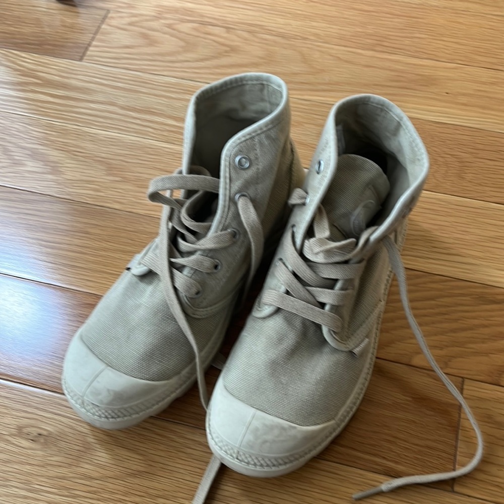 Palladium Pampa canvas boots size 7